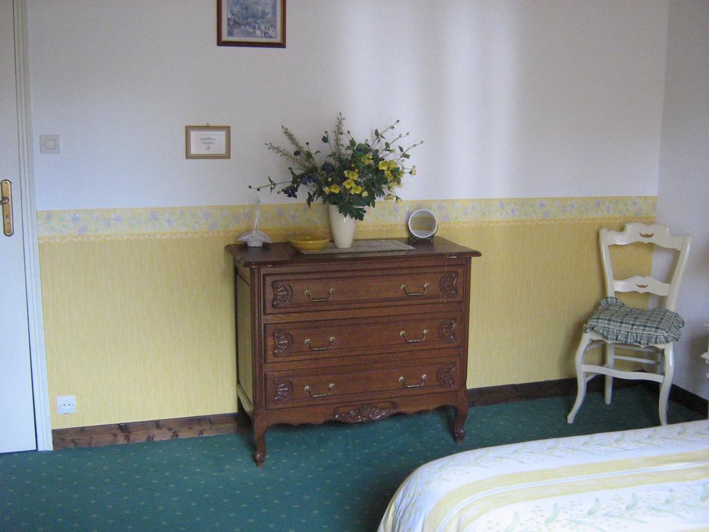 Le Moulin De Fillievres Bed and Breakfast Kamer foto