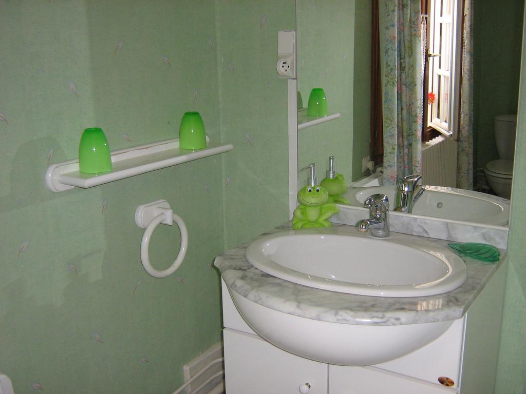 Le Moulin De Fillievres Bed and Breakfast Kamer foto